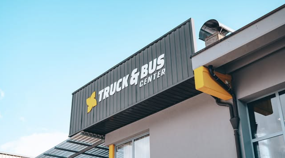 Truck & Bus Center – Betriebsgebäude